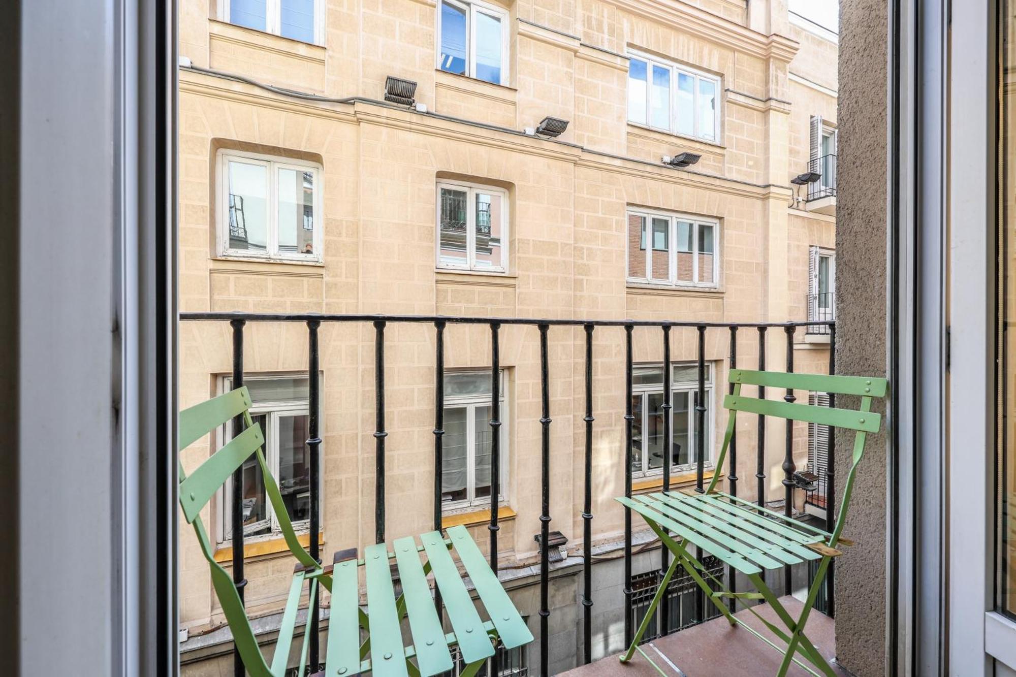 Top Gran Via Houses Madrid Exterior photo